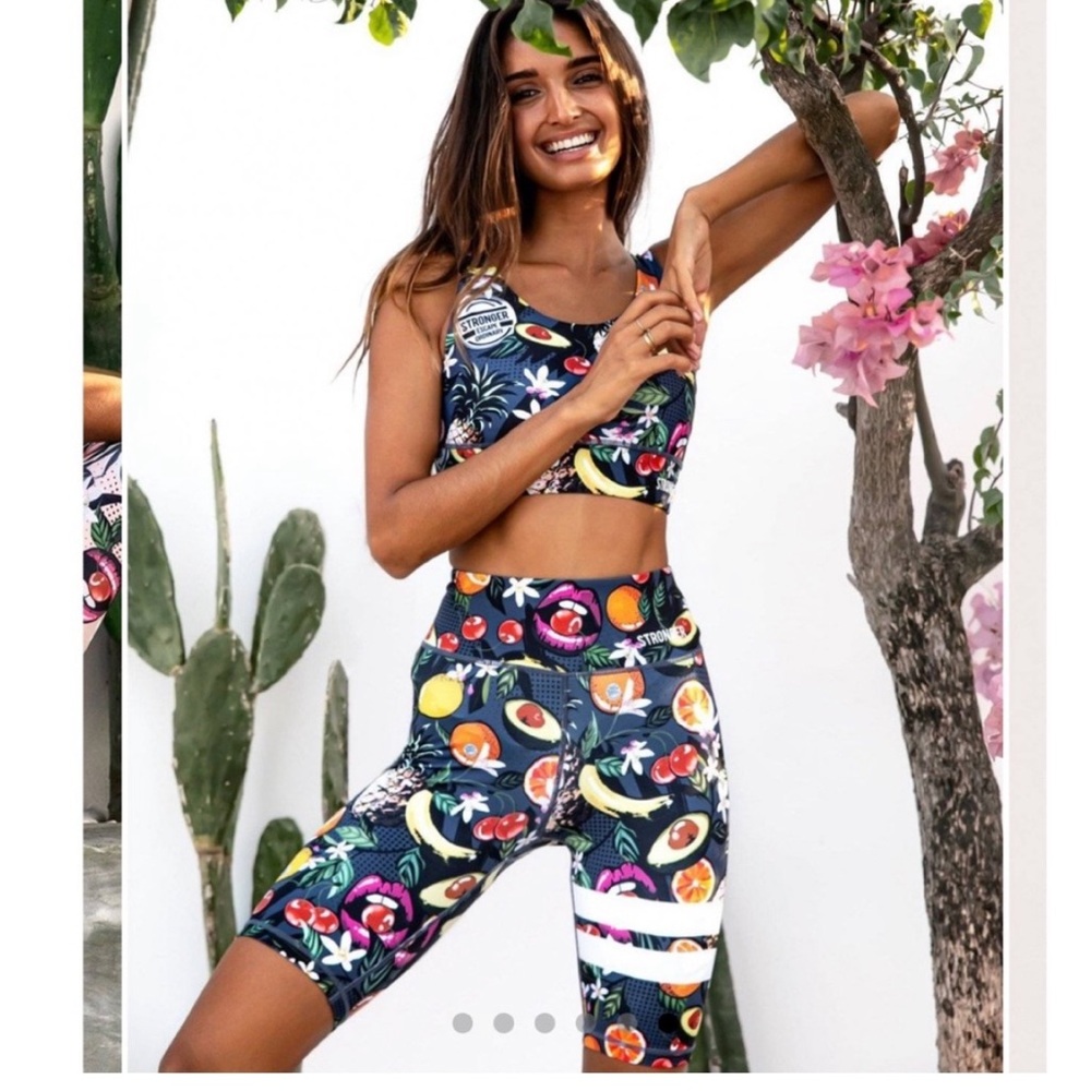 Stronger XOXO Fruit Biker Shorts Size XS